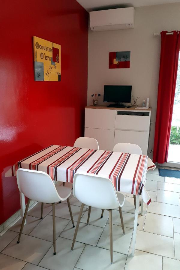Appartements Dans Villa En Rez De Jardin Йер Экстерьер фото