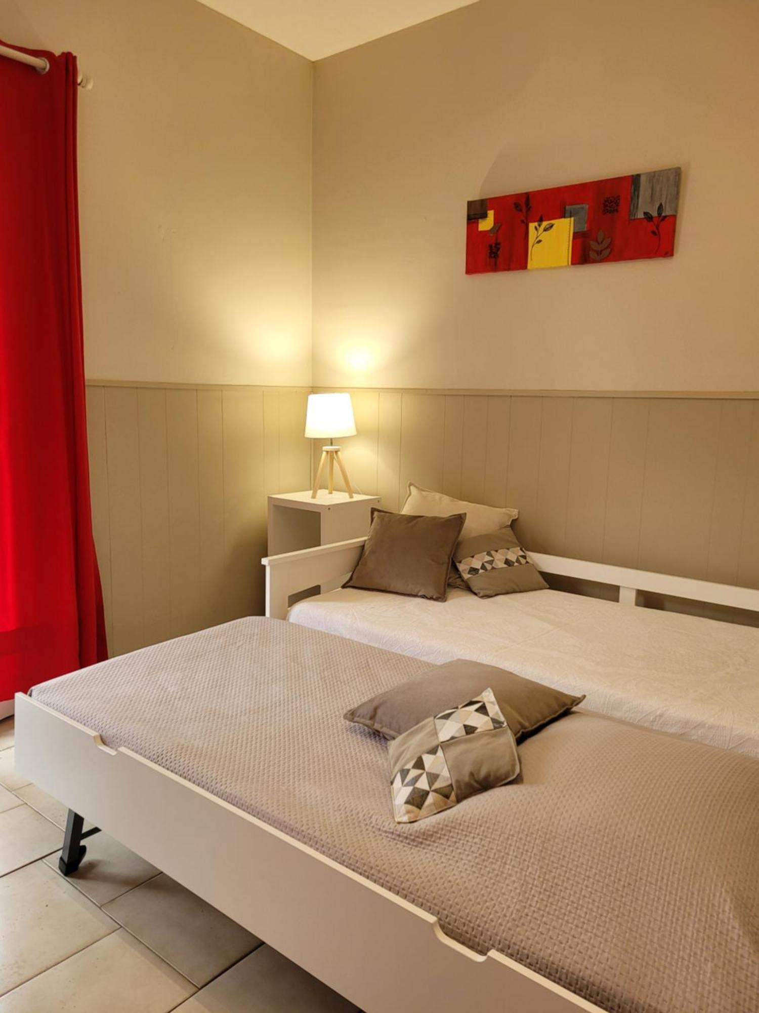 Appartements Dans Villa En Rez De Jardin Йер Экстерьер фото