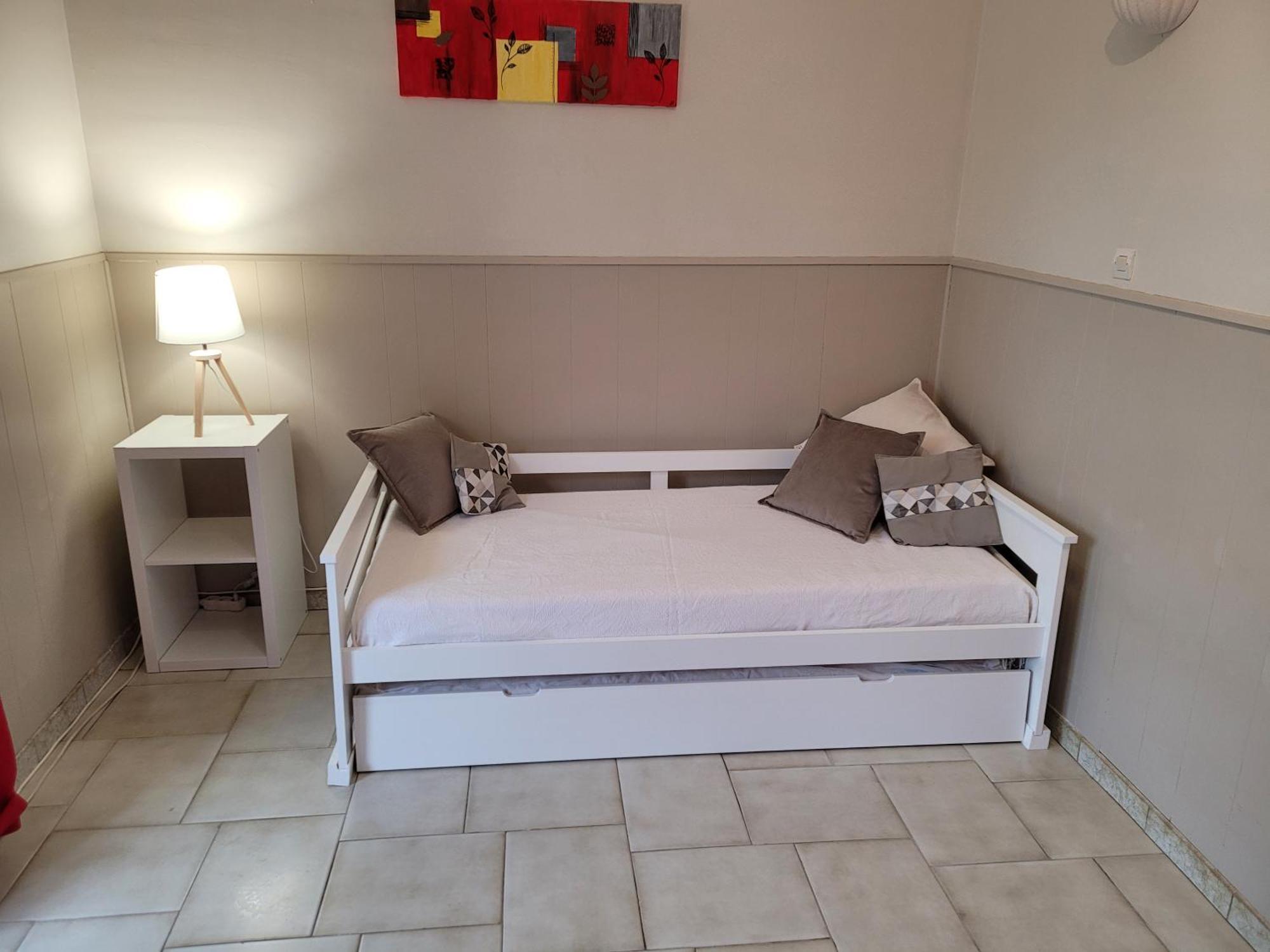 Appartements Dans Villa En Rez De Jardin Йер Экстерьер фото